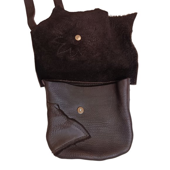 Tread Light  handmade leather purse - Picture 6 of 8